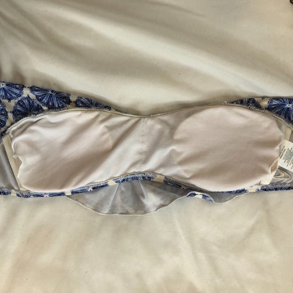 Bandeau Ruffle Patterned Bathing Suit - Picture 6 of 7